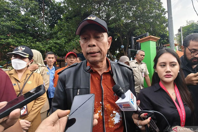 pemerintah-jamin-fasilitas-digital-untuk-sekolah-rakyat-merata-hingga-pelosok-–-times-banyuwangi