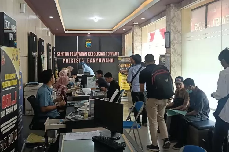 skck-pppk-banyuwangi-dilayani-super-cepat!-polresta-tambah-jam-dan-meja-layanan,-antrean-langsung-mencair