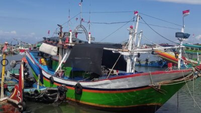 kapal-nelayan-muncar-tenggelam,-22-abk-selamat-tapi-pemilik-gigit-jari-tak-dapat-asuransi