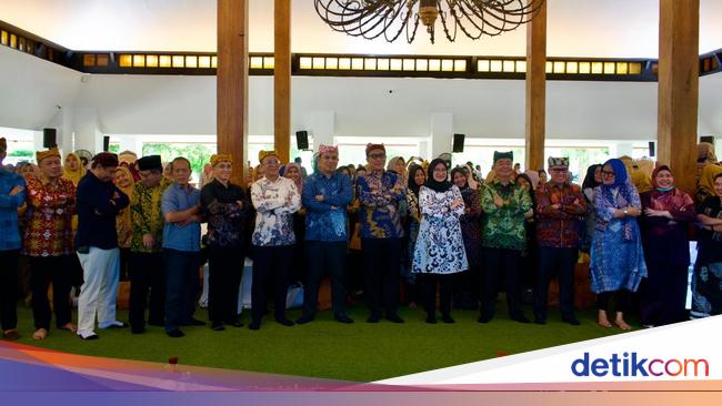 pemerintah-mulai-uji-coba-digitalisasi-bansos-di-banyuwangi