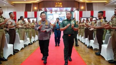 sah!-presiden-prabowo-resmi-naikkan-gaji-asn,-tni,-dan-polri