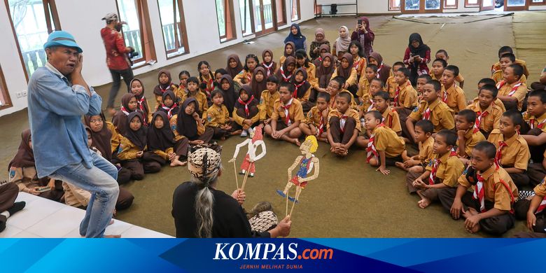 cara-seniman-sentuh-hati-siswa-sekolah-rakyat-banyuwangi-lewat-pertunjukan-wayang