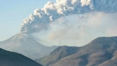 aktivitas-gunung-lewotobi-laki-laki-meningkat,-potensi-lahar-hujan-ancam-sejumlah-desa
