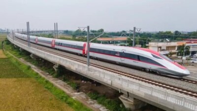 laba-kai-terseret-proyek-kereta-cepat-whoosh,-turis-malaysia-malah-ramai-menikmati
