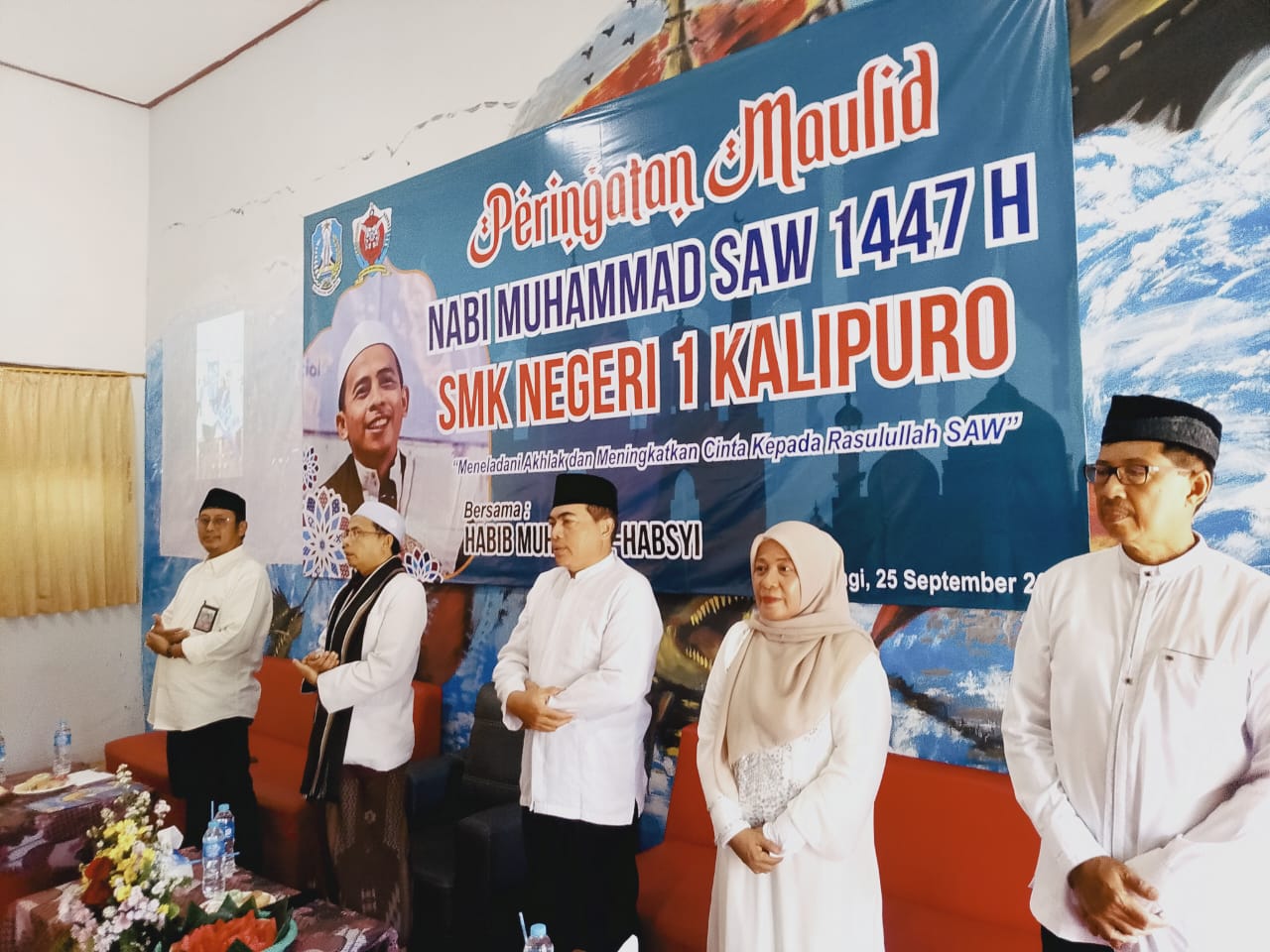 jodang-inka-dan-bendera-one-piece-hiasi-arak-arakan-jodang-kembang-ndog-smkn-kalipuro
