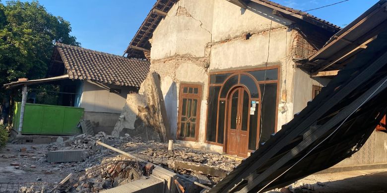 gempa-banyuwangi-hari-ini,-40-rumah-rusak-di-situbondo