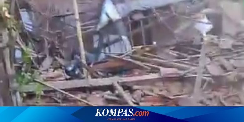 gempa-banyuwangi-rusak-masjid-dan-ratakan-rumah-warga