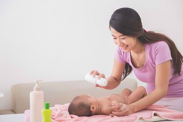 dokter-anak:-jangan-oleskan-bedak-dekat-hidung-bayi-–-times-banyuwangi