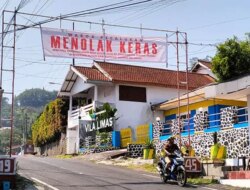 Heboh! Warga Prigen Pasang Banner Tolak Real Estate di Kaki Gunung Arjuno-Welirang