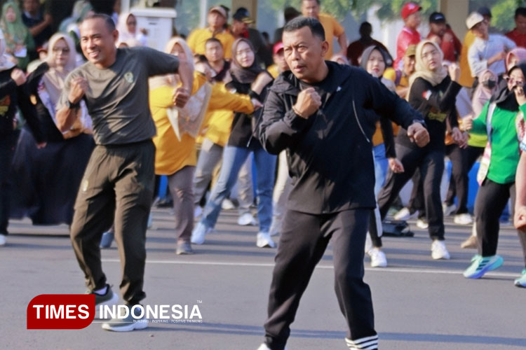 haornas-2025,-bupati-ponorogo-ajak-asn-dan-masyarakat-senam-bersama-–-times-banyuwangi