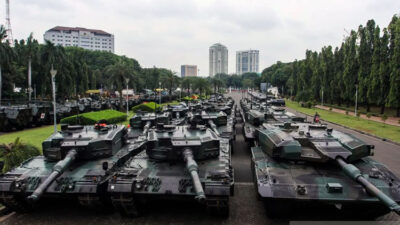 gladi-bersih-hut-ke-80-tni-di-monas:-panggung-besar-persatuan-dan-kesiapan-prajurit-–-times-banyuwangi