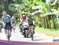 Dwi Soetjipto Biker 70 tahun Siap Taklukkan Puncak Ijen dengan Roadbike