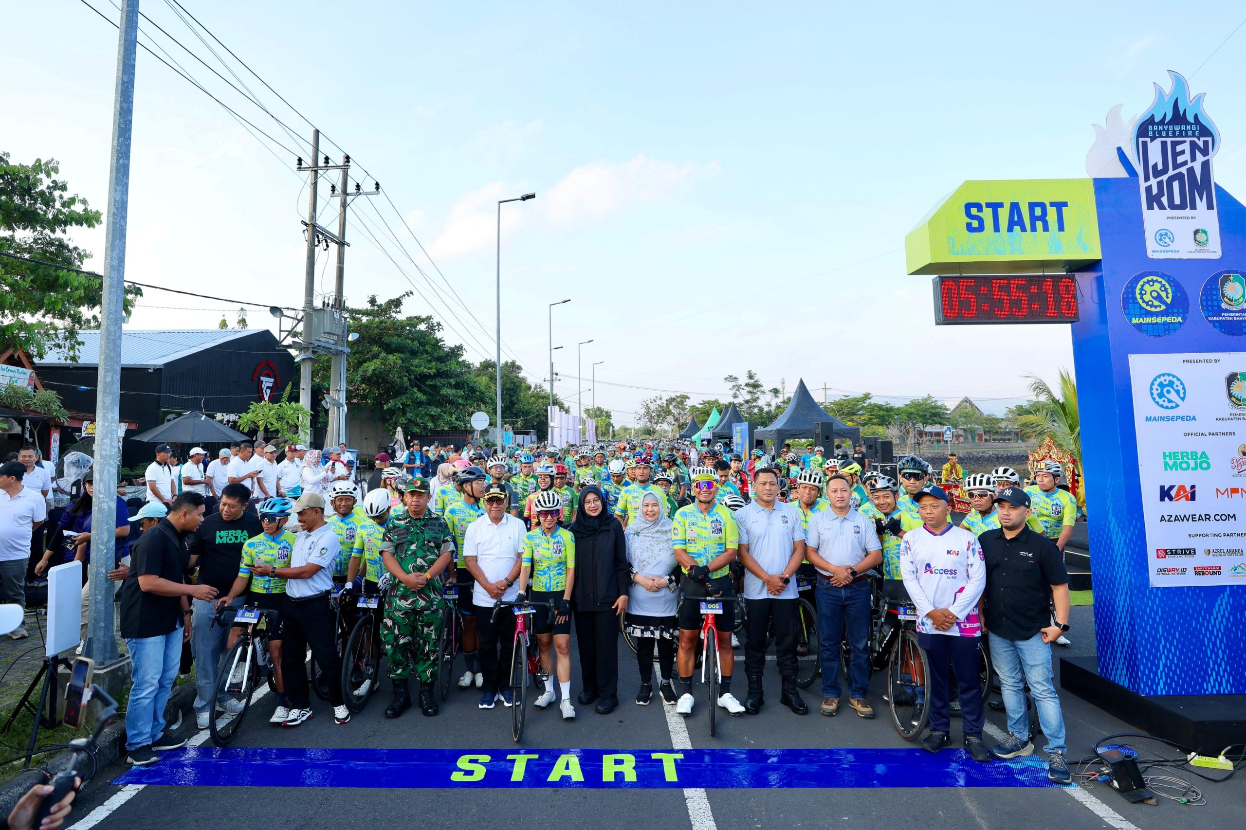 394-pesepeda-susuri-86,9-kilometer-keindahan-alam-di-banyuwangi-bluefire-ijen-kom