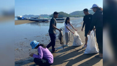 jaga-kualitas-destinasi,-bpolbf-wujudkan-sustainable-tourism-dengan-aksi-bersih-pantai-–-times-banyuwangi