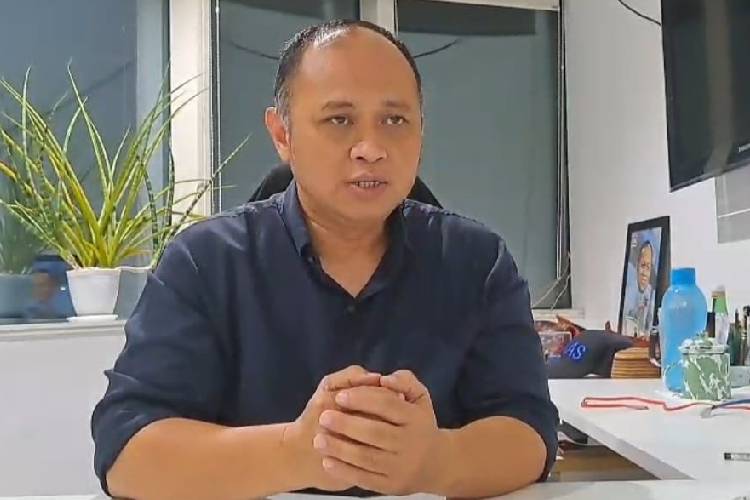 ijti-sayangkan-pencabutan-kartu-identitas-liputan-istana-jurnalis-usai-tanya-soal-mbg-–-times-banyuwangi