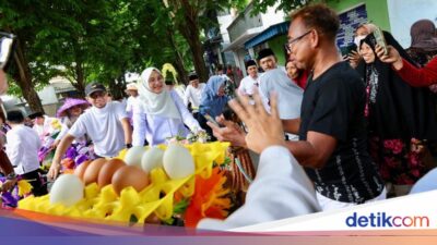 ustaz-wijayanto-meriahkan-festival-ndog-ndogan-di-banyuwangi