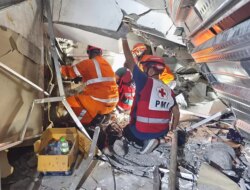 Musala Ponpes Al Khoziny Sidoarjo Ambruk saat Salat Asar, 1 Santri Tewas, 101 Selamat