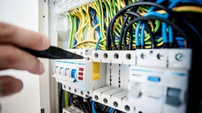 syarat-dan-cara-daftar-rekrutmen-pln-group-2025,-dibuka-hingga-5-oktober