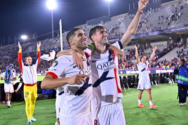 hasil liga-champions-hari-ini:-psg-taklukkan-barcelona,-arsenal-mantap,-city-ditahan-imbang-–-times-banyuwangi