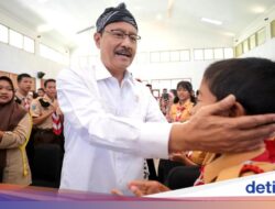 Kunker ke Banyuwangi, Mensos Kagumi Talenta Siswa Sekolah Rakyat