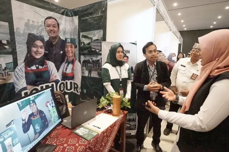 tersedia-2.100-lowongan-pekerjaan-dari-70-perusahaan,-banyuwangi-career-expo-2025-dibuka-jumat-sampai-sabtu
