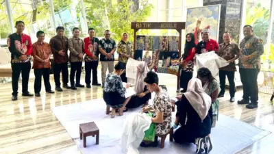 hari-batik-nasional,-warga-binaan-lapas-banyuwangi-berbagi-ilmu-membatik-kepada-masyarakat