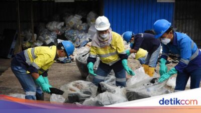 warna-warni-tempat-sampah-di-tambang-emas-bsi-banyuwangi