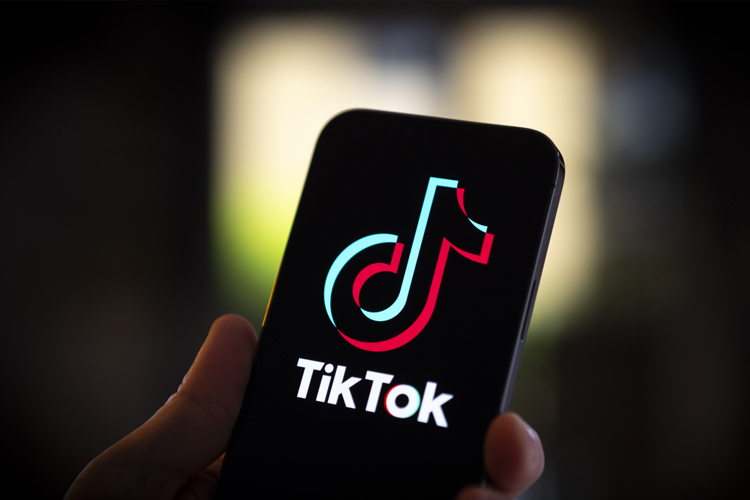 tiktok-diblokir-sementara-komdigi:-data-perjudian-live-jadi-sorotan-–-times-banyuwangi