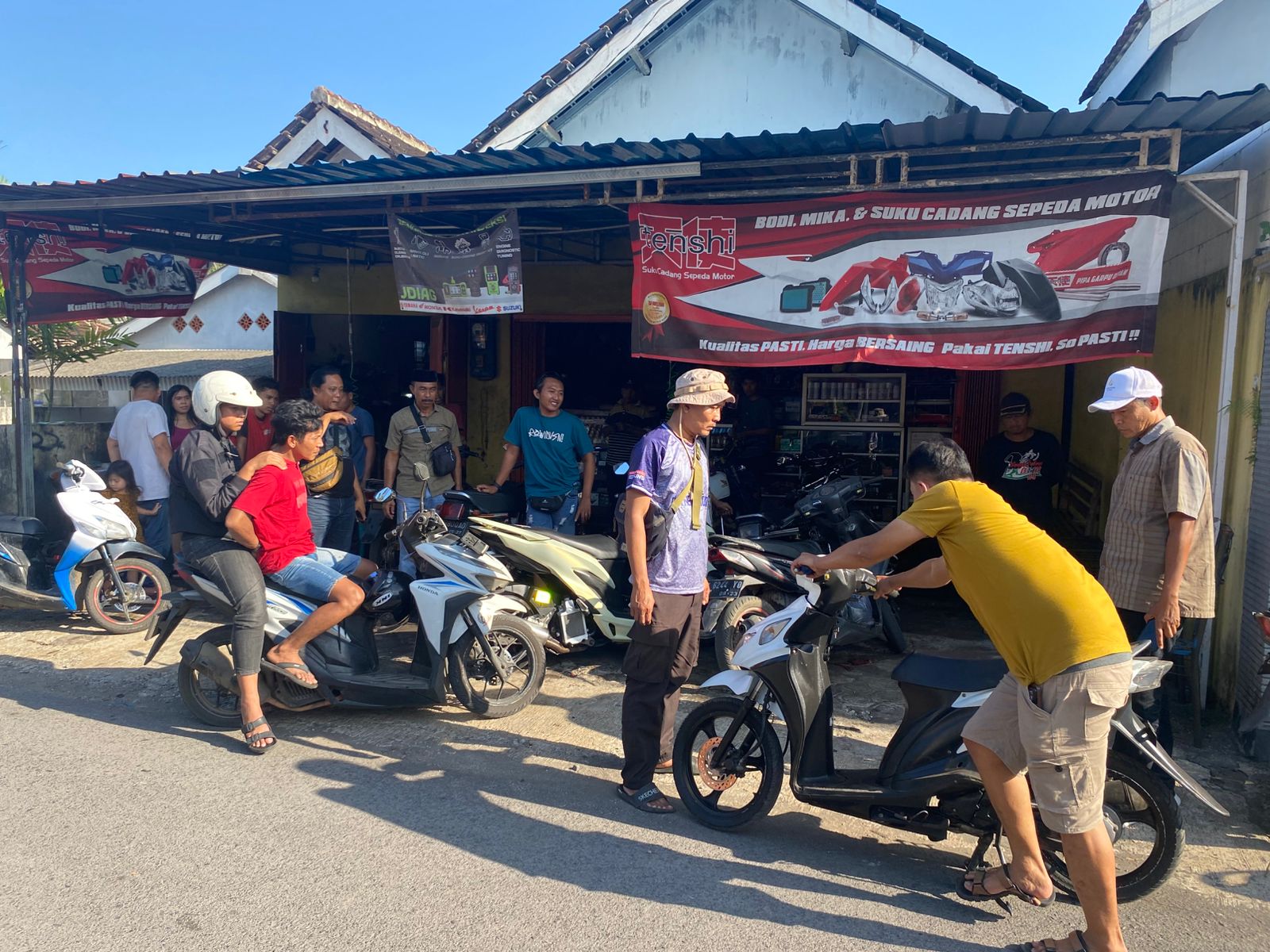 polsek-glenmore-tangkap-pelaku-perampasan-motor-dan-hp,-satu-pelaku-buron-ke-kalimantan