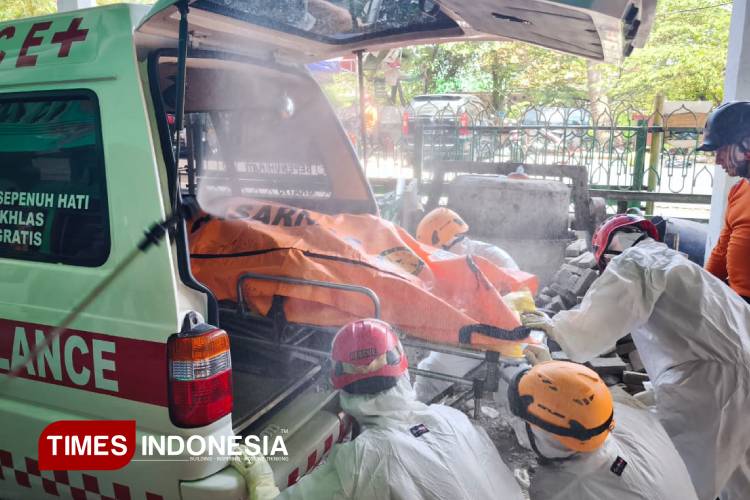 sampel-dna-9-jenazah-korban-ponpes-al-khoziny-sidoarjo-ambruk-diperiksa-di-jakarta-–-times-banyuwangi