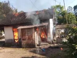 Toko Sembako di Banyuwangi Ludes Terbakar! Diduga Akibat Uap Bensin, Kerugian Capai Rp100 Juta