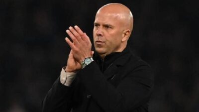 liverpool-tiga-kali-kalah-beruntun,-arne-slot:-tidak-perlu-panik-–-times-banyuwangi