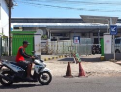 Pelebaran Parkir Stasiun Kalisetail Banyuwangi Dimulai, Pengantar Penumpang Kocar-Kacir Cari Tempat Parkir!