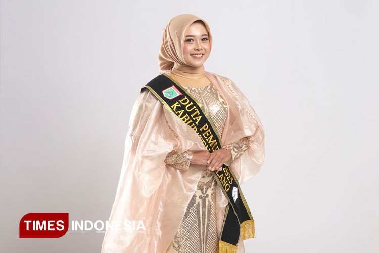 alinda-sasak-kirana,-asisten-apoteker-yang-melesat-ke-panggung-duta-–-times-banyuwangi