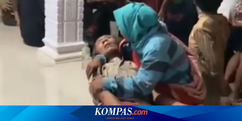 lansia-sakit-dievakuasi-dari-kebakaran-bangunan-terbengkalai,-kerugian-capai-rp-300-juta