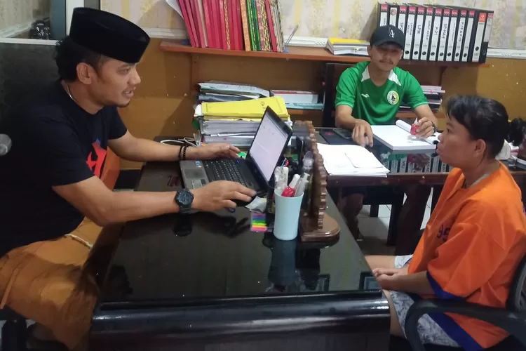 nenek-di-banyuwangi-tertipu-gendam,-emas-16-gram-raib!-pelakunya-tante-tante-–-radar-banyuwangi