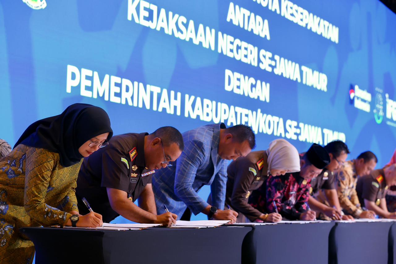tandatangani-kesepakatan-restotative-justice-bersama-kejati,-bupati-ipuk-akan-perkuat-dengan-program-sosial-banyuwangi