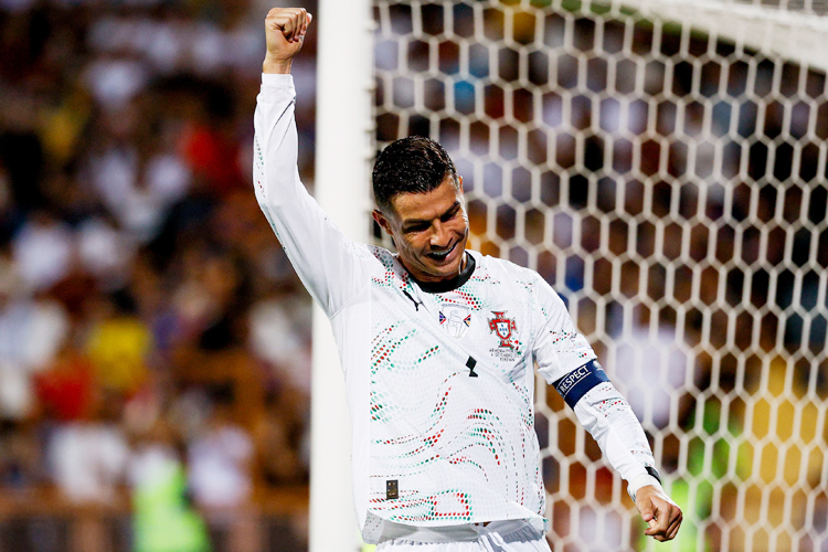 buru-target-seribu-gol,-cristiano-ronaldo-enggan-pensiun-–-times-banyuwangi