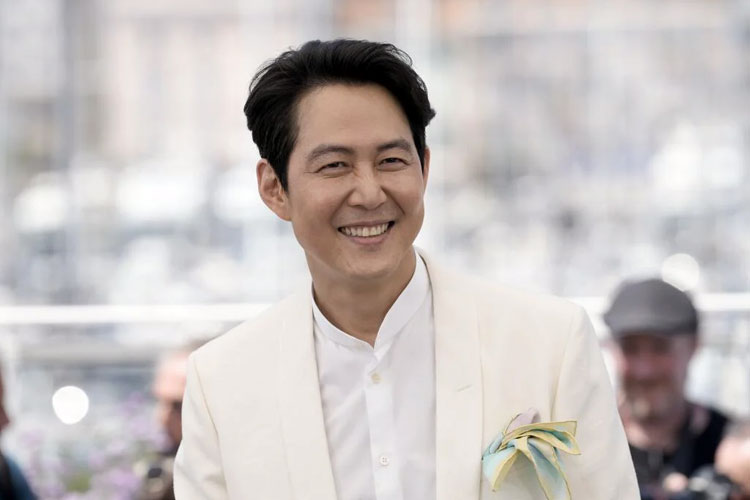 lee-jung-jae-aktor-korea-pertama-yang-raih-charlie-chaplin-awards-–-times-banyuwangi