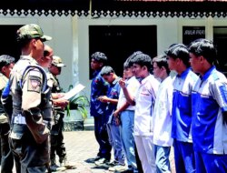 8 Pelajar SLTA di Banyuwangi Kedapatan Bolos Sekolah di Pantai Ancol, Langsung Dibina Satpol PP