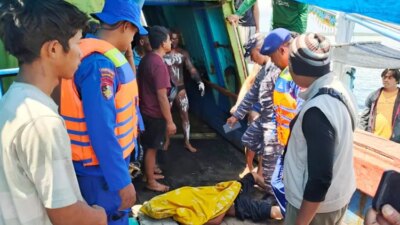 7-nelayan-korban-kapal-terbakar-di-lombok-dilarikan-ke-rsud-blambangan,-3-alami-luka-bakar-parah!