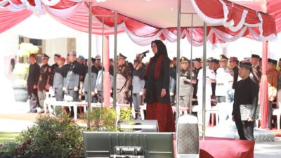 berlangsung-khidmat,-bupati-ipuk-pimpin-upacara-hari-jadi-ke-80-provinsi-jawa-timur