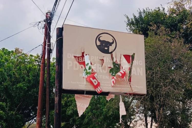 gedung-dpc-pdip-magetan-jadi-sasaran-vandalisme,-kader-kecam-serangan-pada-marwah-partai-–-times-banyuwangi