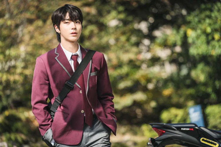 hwang-inyeop-masih-pegang-rekor-peran-anak-sekolah,-terbaru-di-dream-to-you-–-times-banyuwangi