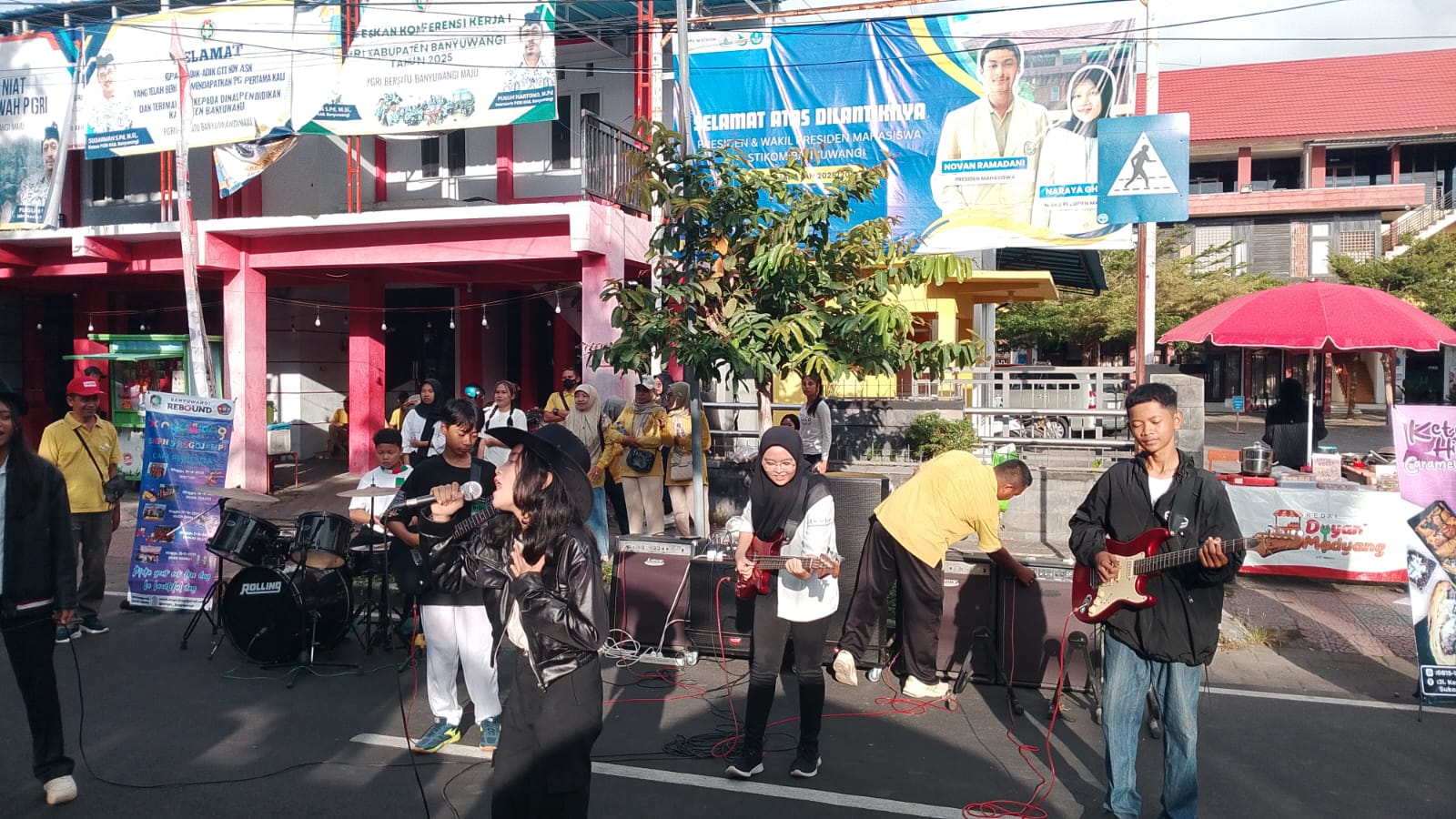elang-bathara-band-sempega-dan-mello-akustik-semarakkan-cfd-banyuwangi
