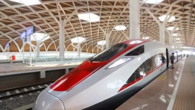 rencana-perpanjangan-rute-kereta-cepat-whoosh-hingga-surabaya-dan-polemik-utang-kcic