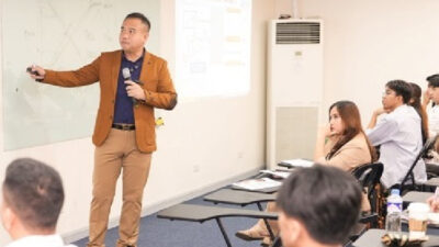 astronacci-menembus-dunia:-gema-goeyardi-bawa-ilmu-trading-indonesia-ke-filipina-–-times-banyuwangi