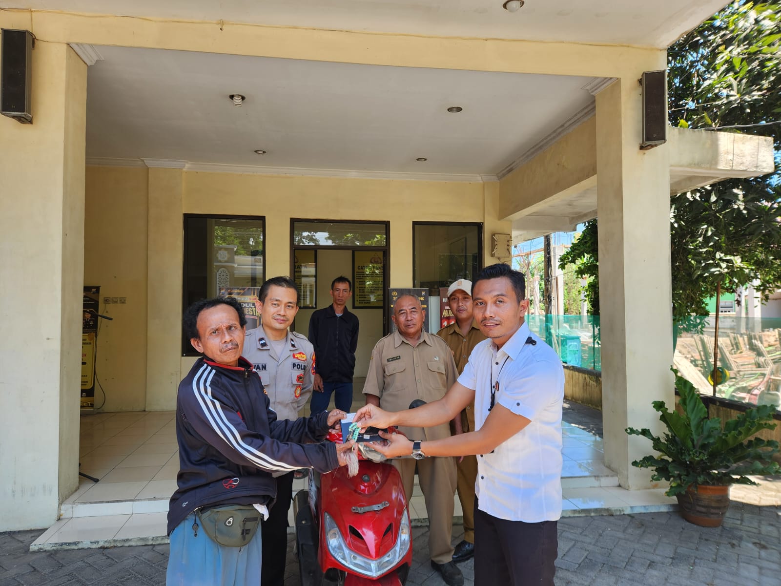 temukan-motor-curian,-unit-reskrim-polsek-rogojampi-kembalikan-kendaraan-ke-pemilik