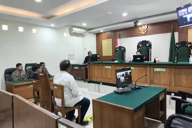 polresta-banyuwangi-tegas-tindak-peredaran-miras-ilegal,-dua-pelaku-jalani-sidang-tipiring