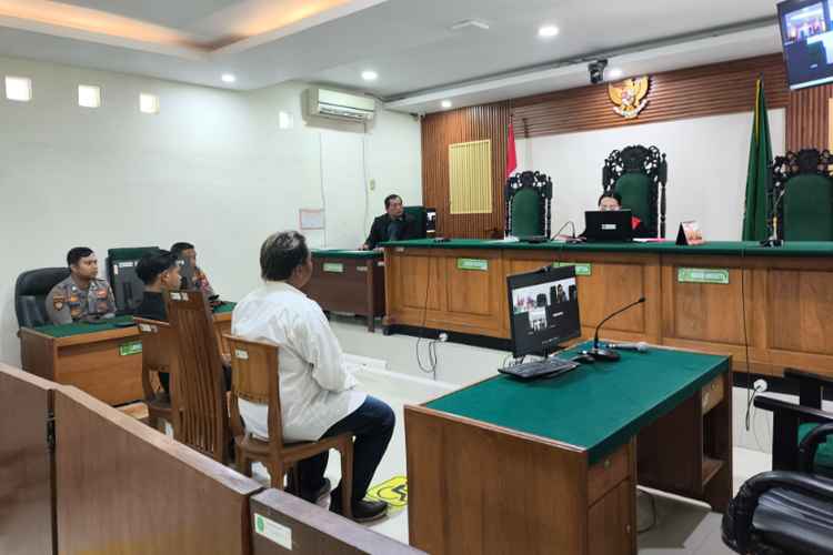 pengedar-arak-ilegal-di-banyuwangi-divonis-denda-rp1-juta-–-times-banyuwangi